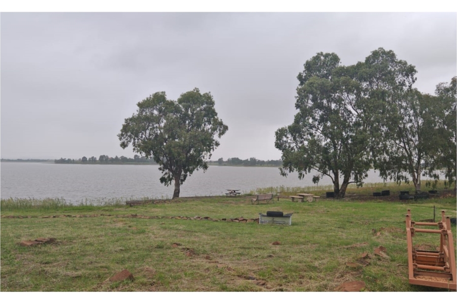 6 Bedroom Property for Sale in Vaaldam SH Free State
